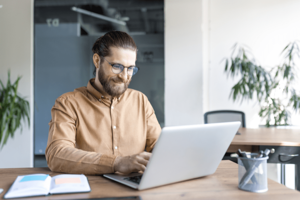 Experto en marketing crea automatizaciones para el guest journey hotelero