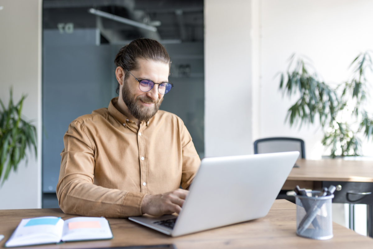 Experto en marketing crea automatizaciones para el guest journey hotelero